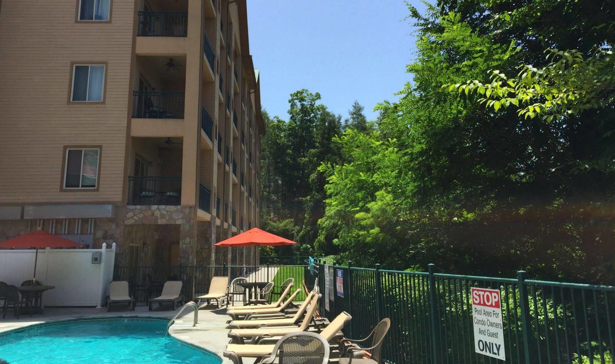 Summit Manor Condominiums Gatlinburg Esterno foto